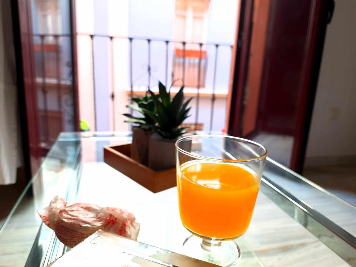 Lovely Center Apartments - Sunny Balcony Alfalfa セビリア エクステリア 写真
